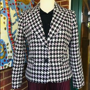 Sag Harbor Bold Houndstooth Print Blazer